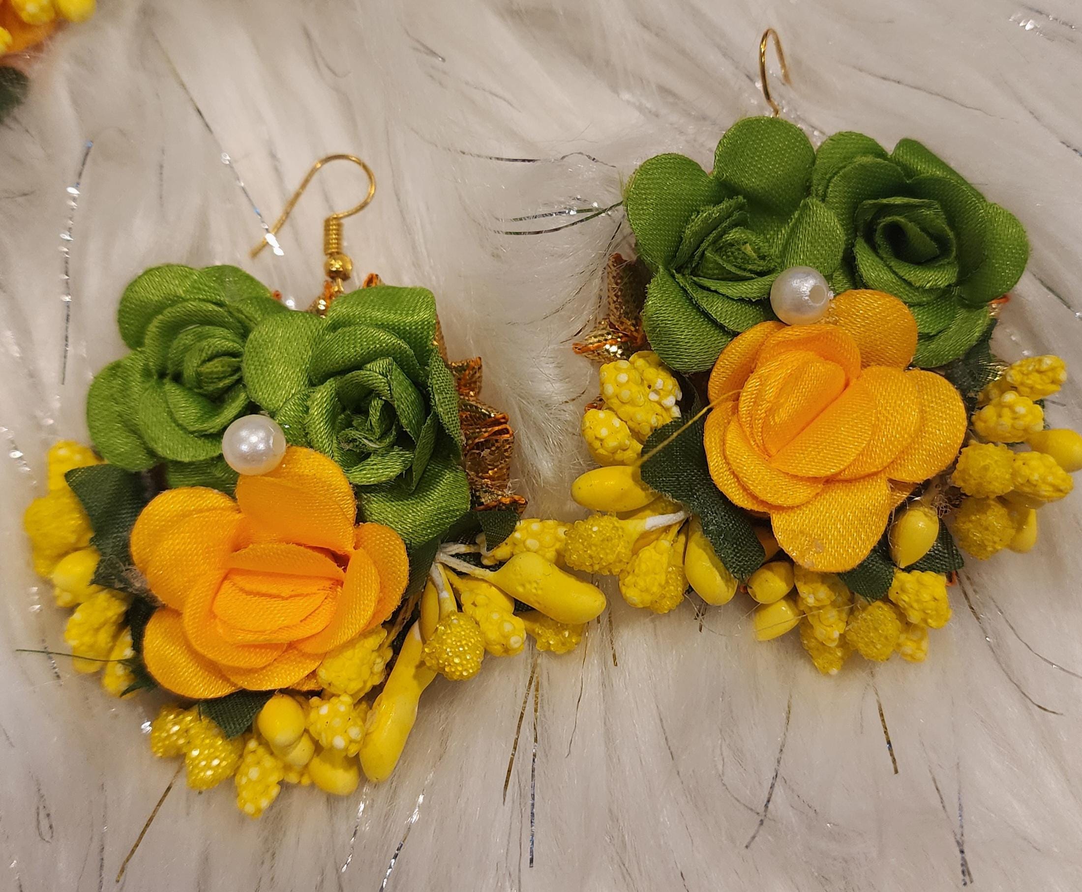 Floral Haldi Mehandi Jewelry Set: Indian Wedding Necklace, Earrings, Maang Tikka, Gajra