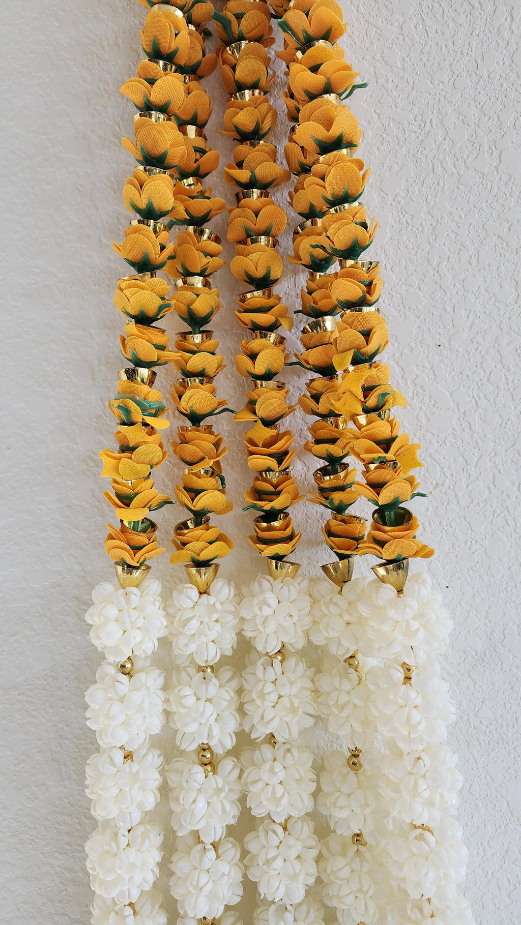 Mogra Bell Garland: White & Gold Fluffy String, Haldi Mehndi Decor (Pack of 5)