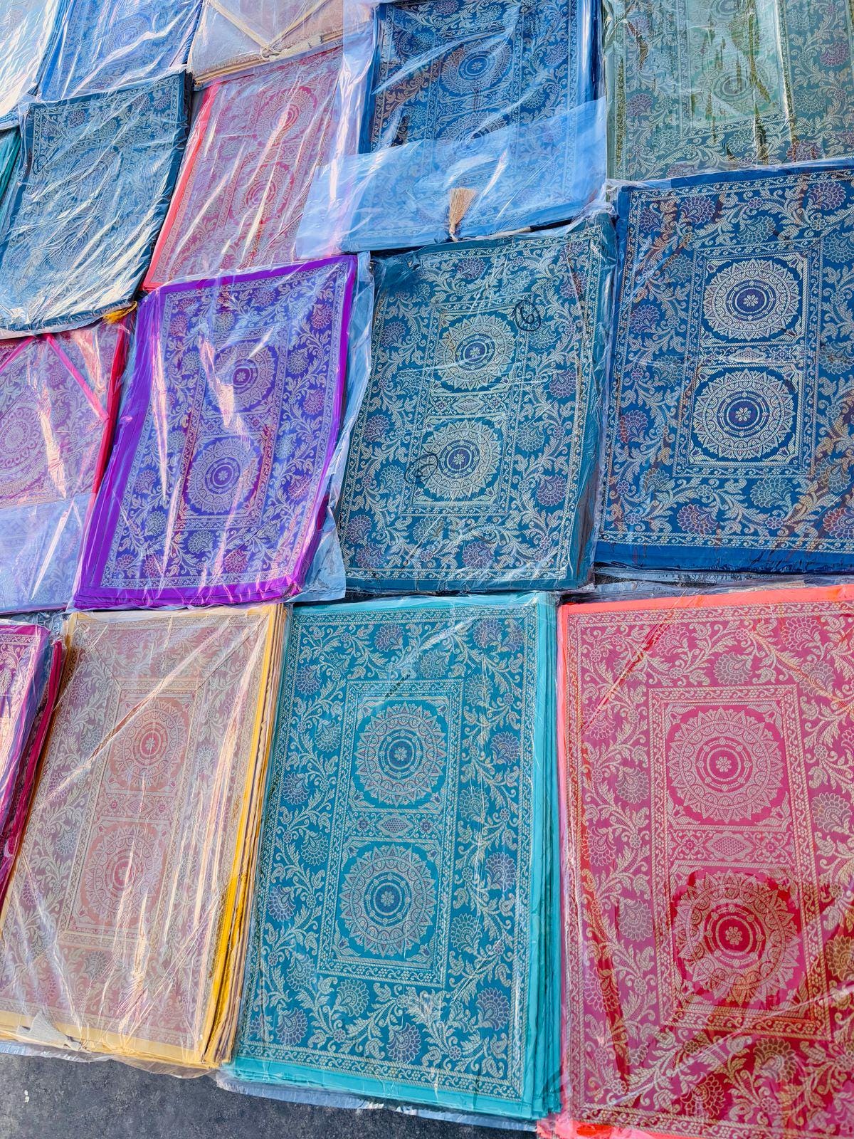 Banarsi Brocade Dining Table Runner Set: Jacquard Silk, Luxury Decor