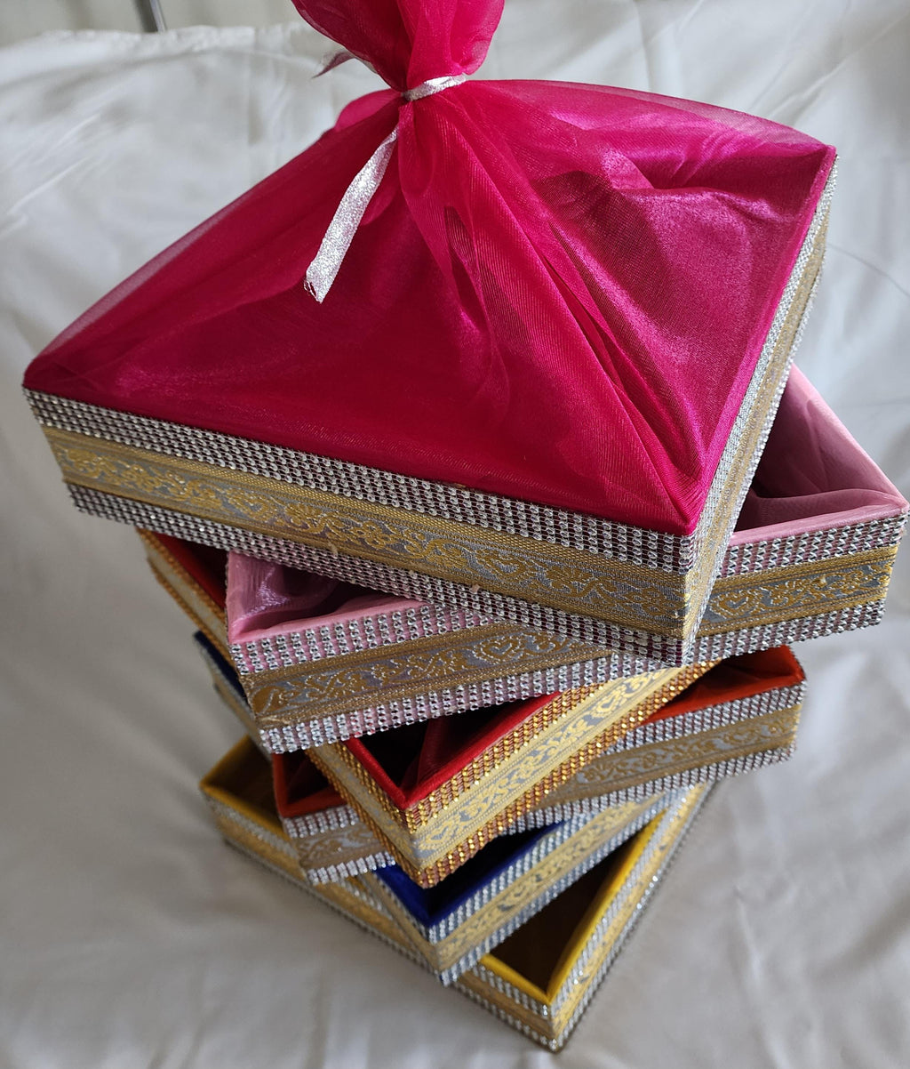 Handmade Decorative Gift Basket: Wedding, Anniversary, Return Gift.