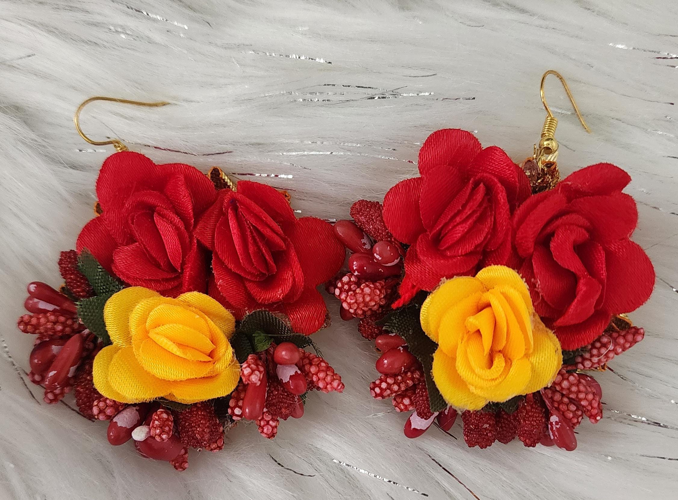 Floral Haldi Mehandi Jewelry Set: Necklace, Earrings, Maang Tikka & Hand Gajra