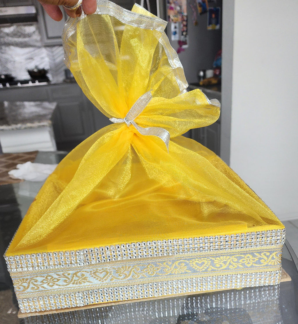 Handmade Decorative Gift Basket: Wedding, Anniversary, Return Gift.