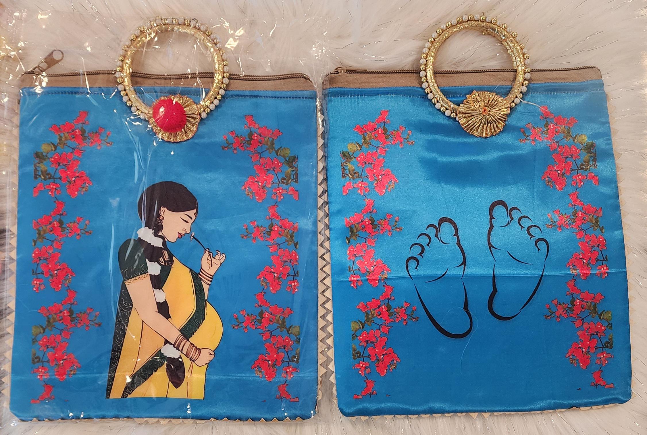 Baby Shower Handbag: Silk Favor Bag with Golden Handle