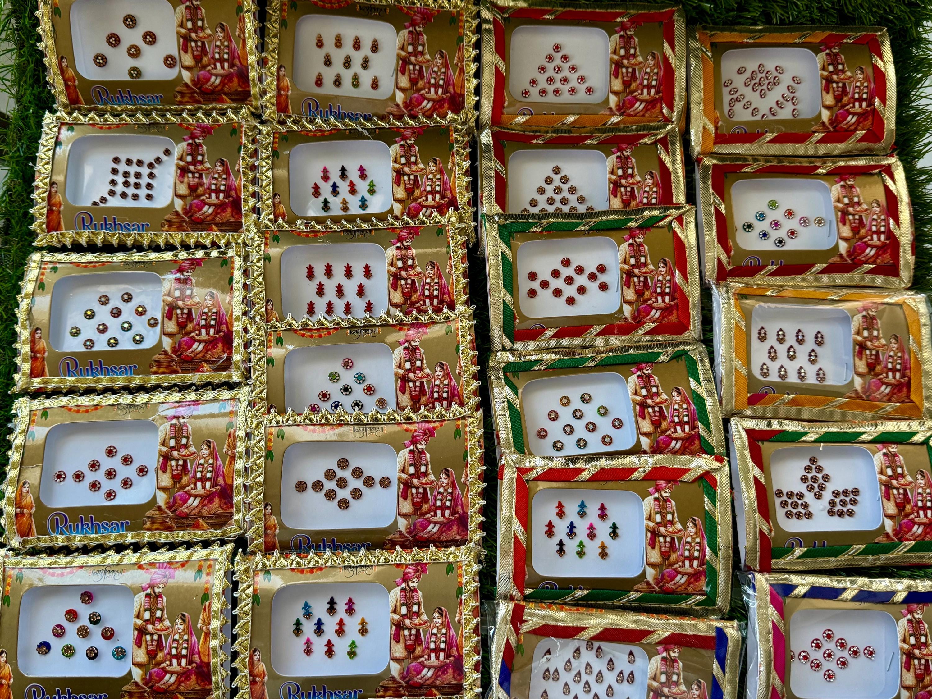 Decorative Bindi Card, Indian Wedding Favor, Shagun Gift