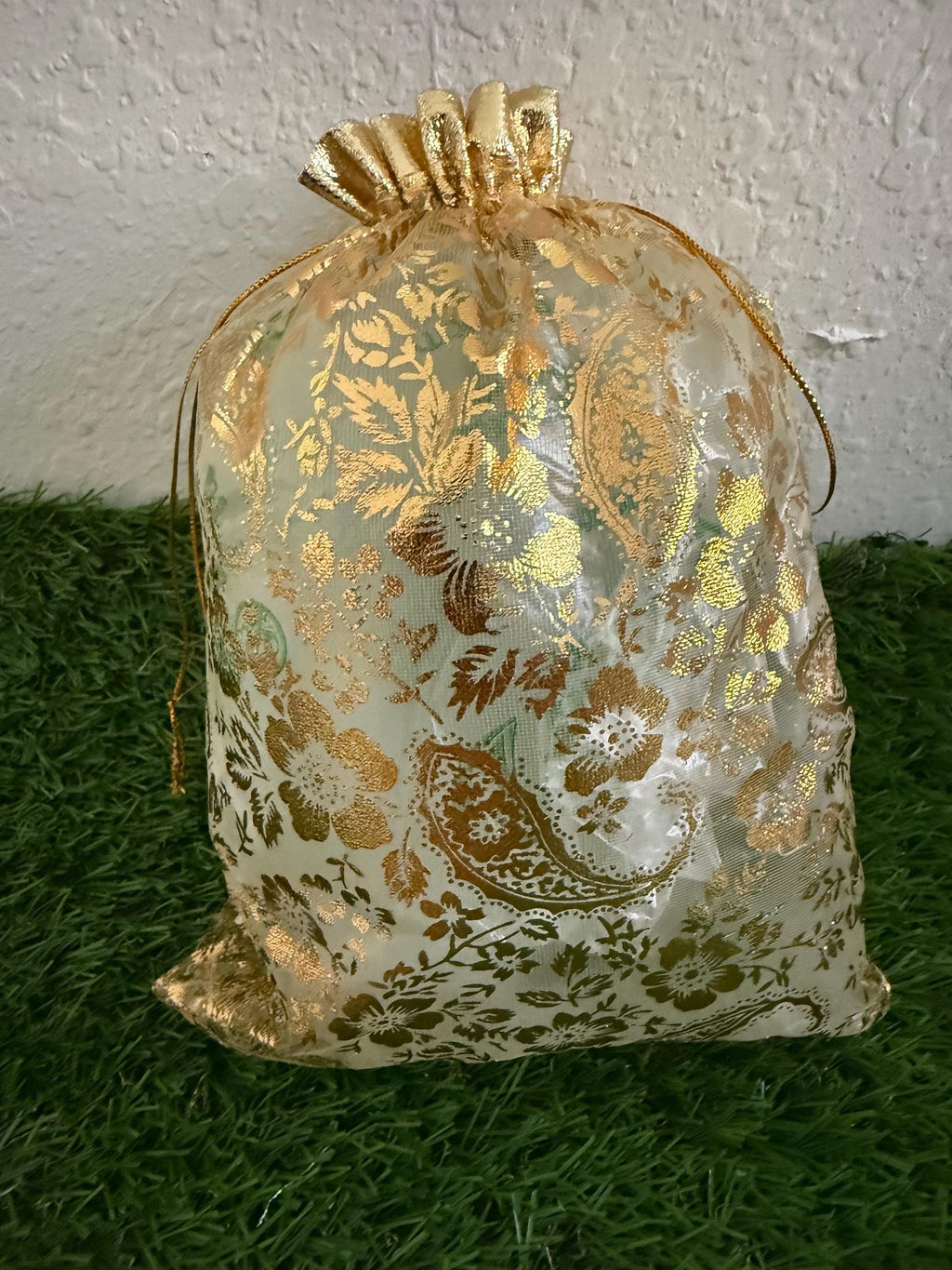 Embellished Organza Favor Bag: Handcrafted Potli with Drawstring