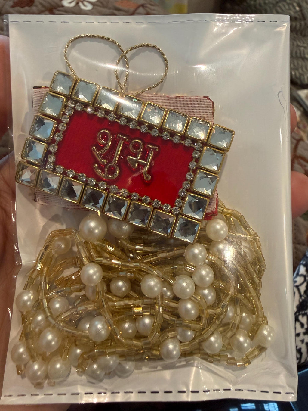 Kundan Shubh-Labh Hanging: Red Velvet Diwali Mandir Decor.