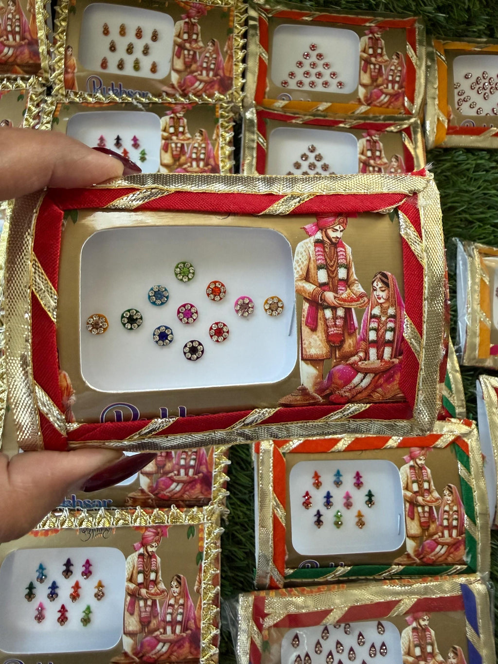 Decorative Bindi Card, Indian Wedding Favor, Shagun Gift