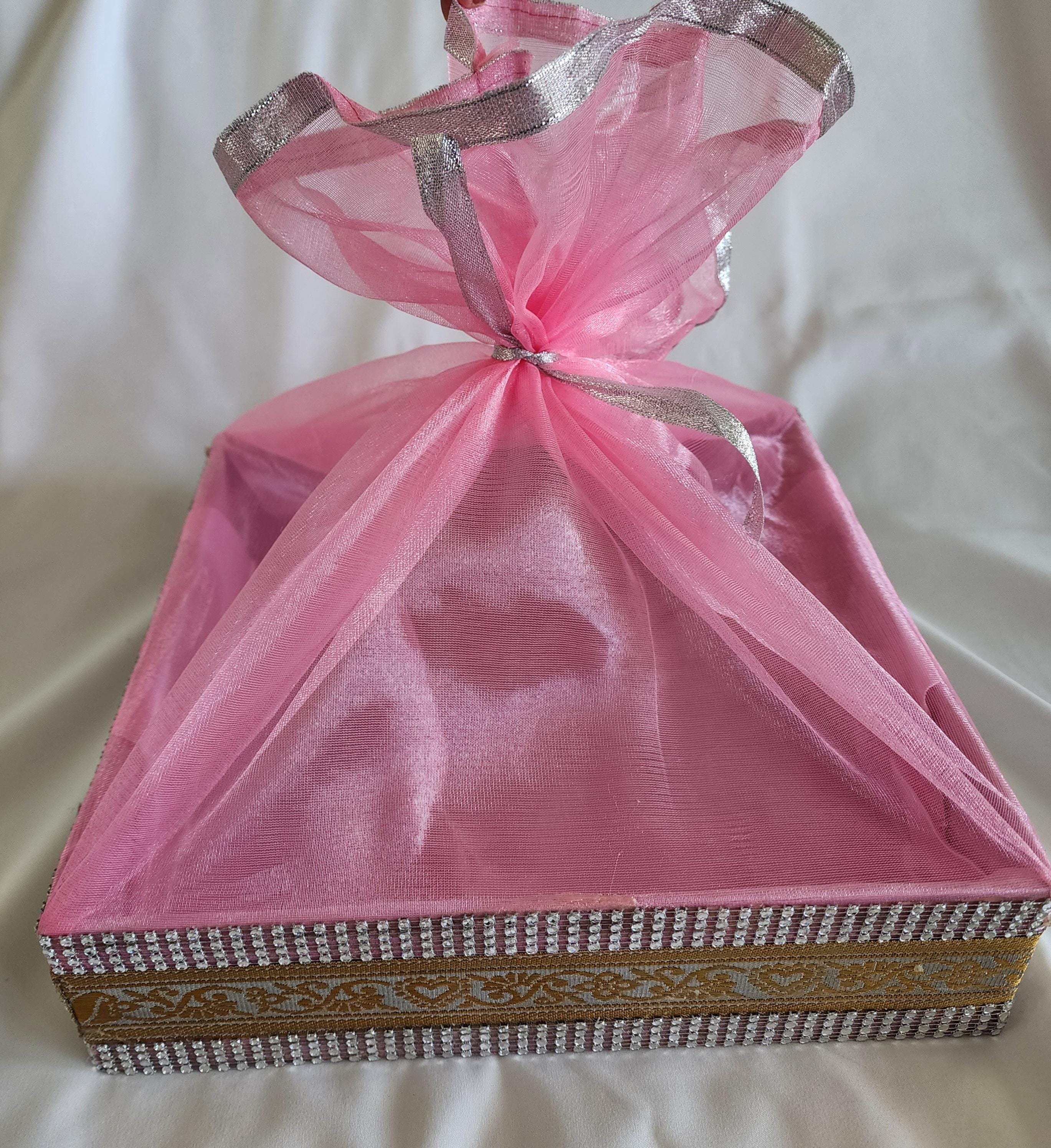 Handmade Decorative Gift Basket: Wedding, Anniversary, Return Gift.