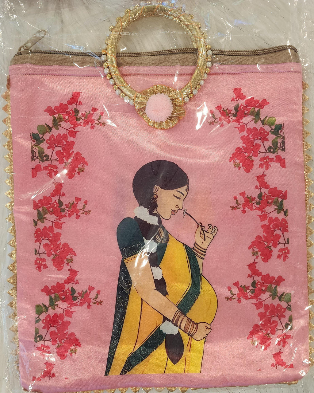 Baby Shower Handbag: Silk Favor Bag with Golden Handle