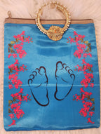 Baby Shower Handbag: Silk Favor Bag with Golden Handle