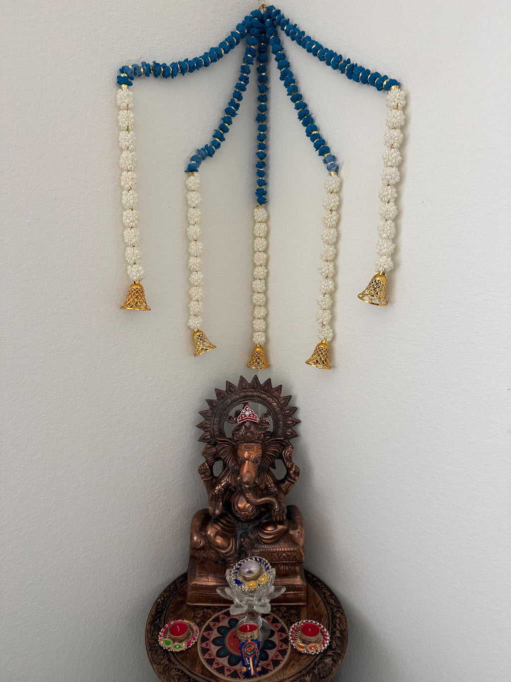 Mogra Bell Garland: White & Gold Fluffy String, Haldi Mehndi Decor (Pack of 5)